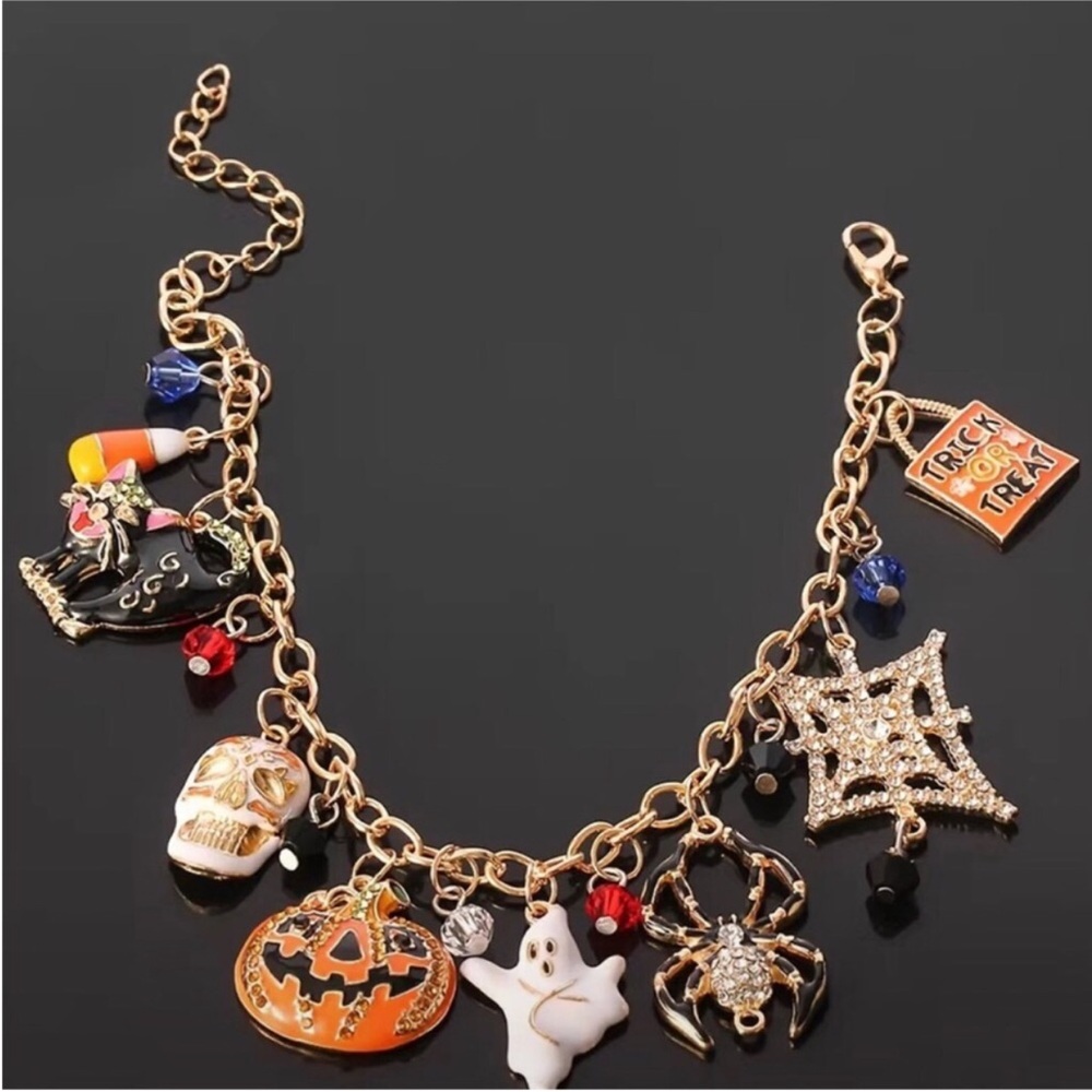 New gold-tone Halloween charm bracelet Cat pendants pumpkin, ghost, spider web